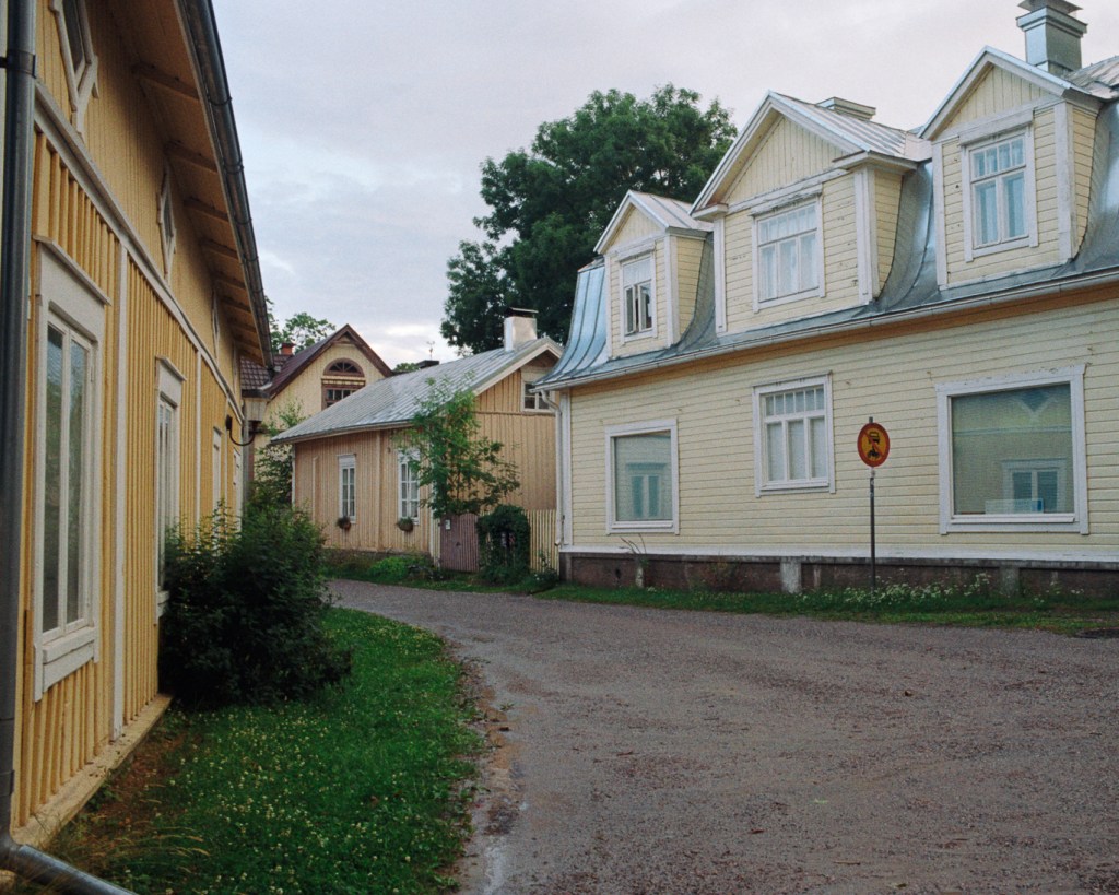 Walking through the Old Town of&nbsp;Parainen