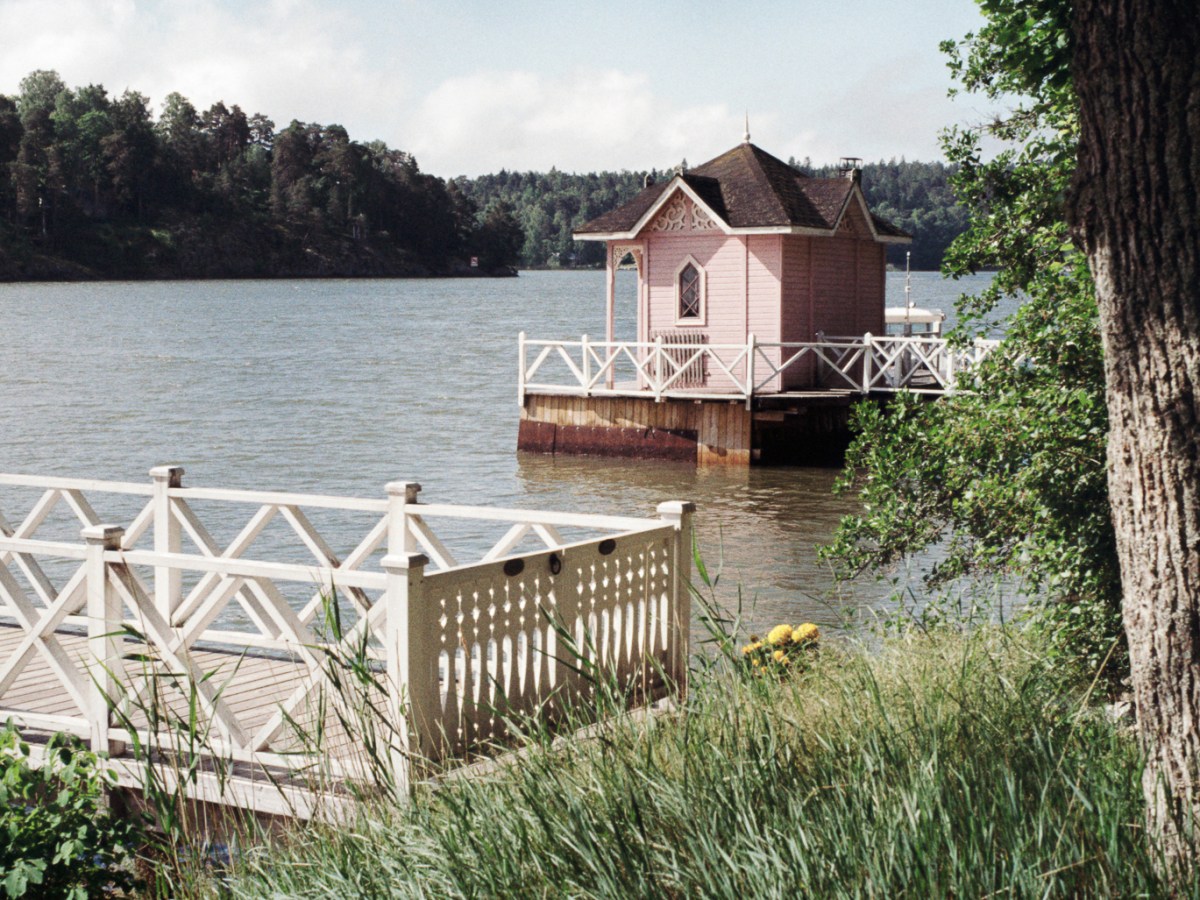 A Walk on the Coast of Ruissalo&nbsp;Island